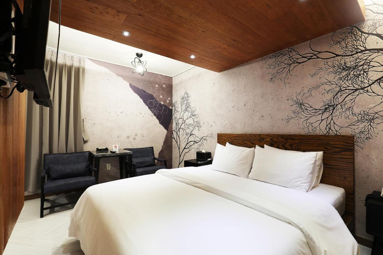Bellino Hotel Пуан Экстерьер фото